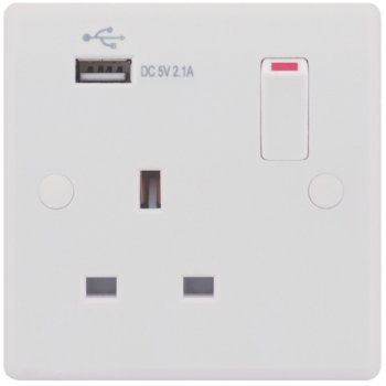 Selectric Smooth 1 Gang 13A Switched Socket with USB Outlet