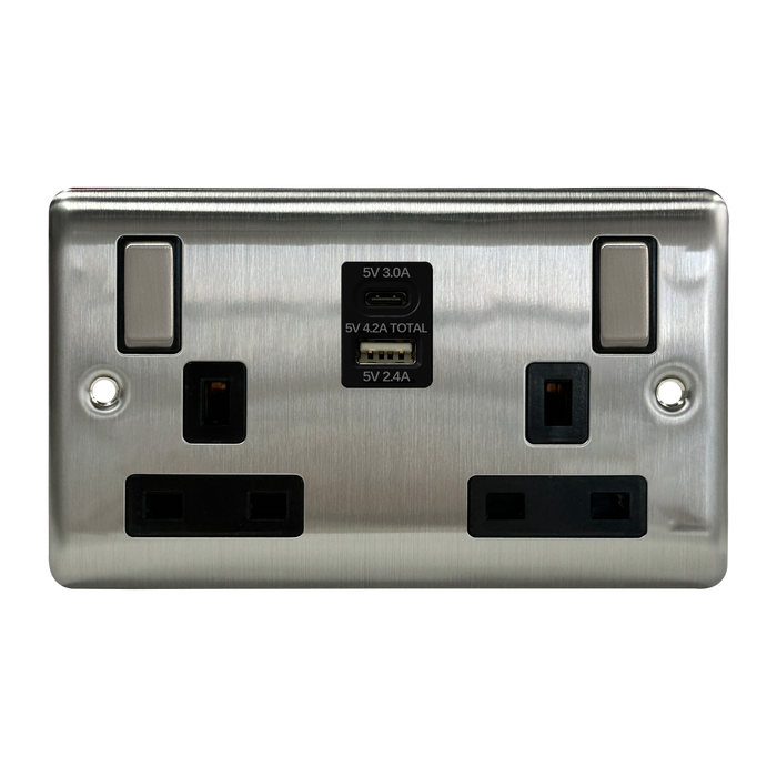 Caradok 2G 13A Switched Socket USB A + C Brushed Chrome Black Insert