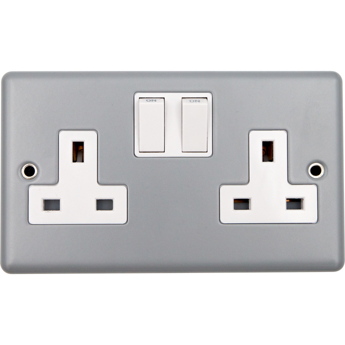 Caradok 2G 13A Switched Socket Metalclad Veritage