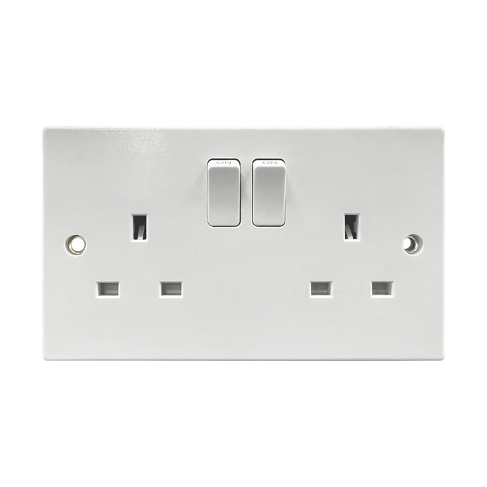 Caradok 2G 13A SP Switched Socket Squared Edge